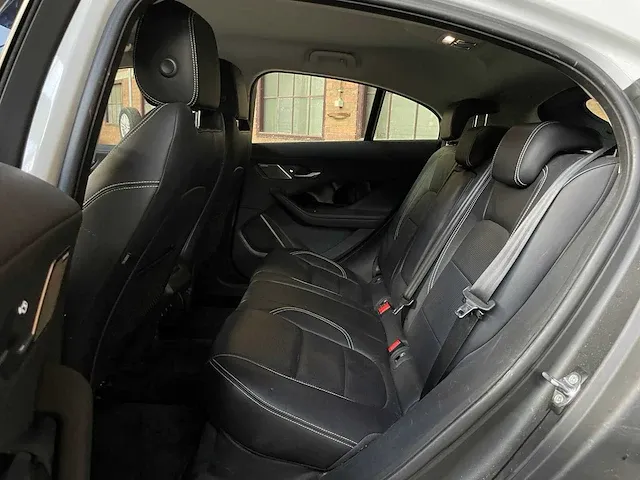 Jaguar i-pace ev400 s 90 kwh 400pk 2018 orig-nl, xg-623-g - afbeelding 50 van  58