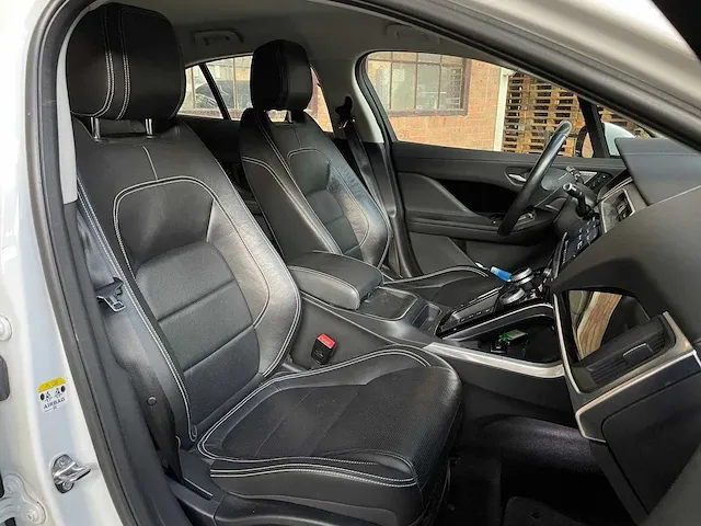 Jaguar i-pace ev400 s 90 kwh 400pk 2018 orig-nl, xg-623-g - afbeelding 51 van  58