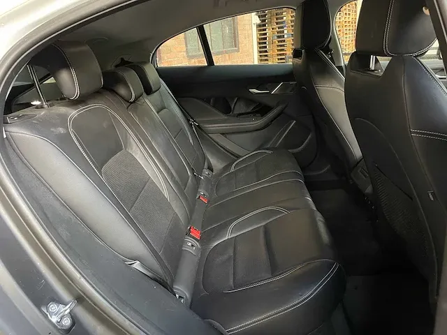 Jaguar i-pace ev400 s 90 kwh 400pk 2018 orig-nl, xg-623-g - afbeelding 54 van  58