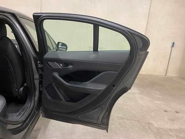 Jaguar i-pace ev400 s 90 kwh 400pk 2018 (origineel-nl), xf-095-z - afbeelding 62 van  74