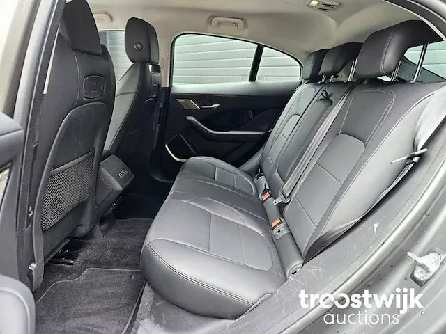 Jaguar i-pace ev400 s ts-713-v - afbeelding 32 van  48