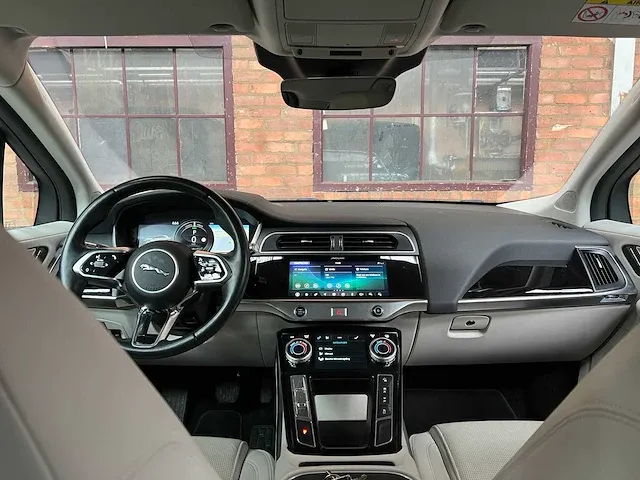 Jaguar i-pace ev400 se 90 kwh 400pk 2018 orig-nl, xb-178-s - afbeelding 26 van  57