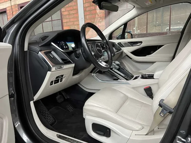 Jaguar i-pace ev400 se 90 kwh 400pk 2018 orig-nl, xb-178-s - afbeelding 27 van  57