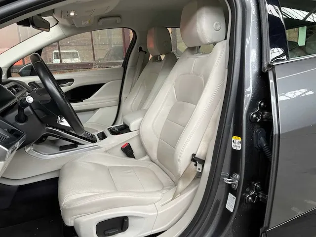 Jaguar i-pace ev400 se 90 kwh 400pk 2018 orig-nl, xb-178-s - afbeelding 28 van  57