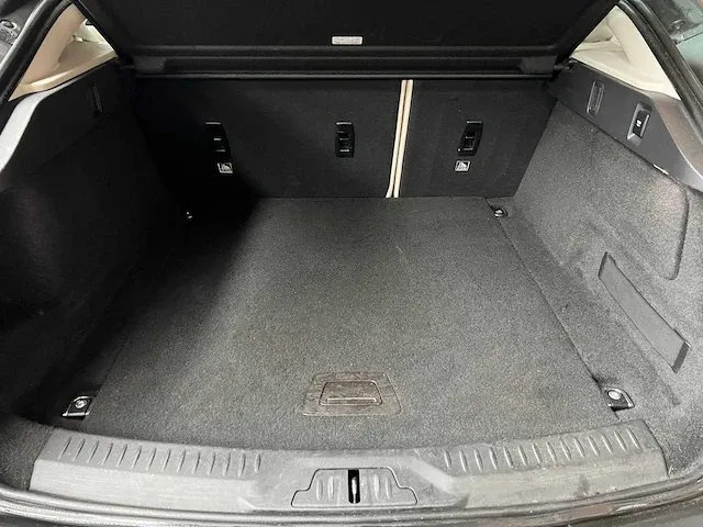 Jaguar i-pace ev400 se 90 kwh 400pk 2018 orig-nl, xb-178-s - afbeelding 46 van  57