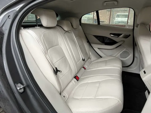 Jaguar i-pace ev400 se 90 kwh 400pk 2018 orig-nl, xb-178-s - afbeelding 53 van  57