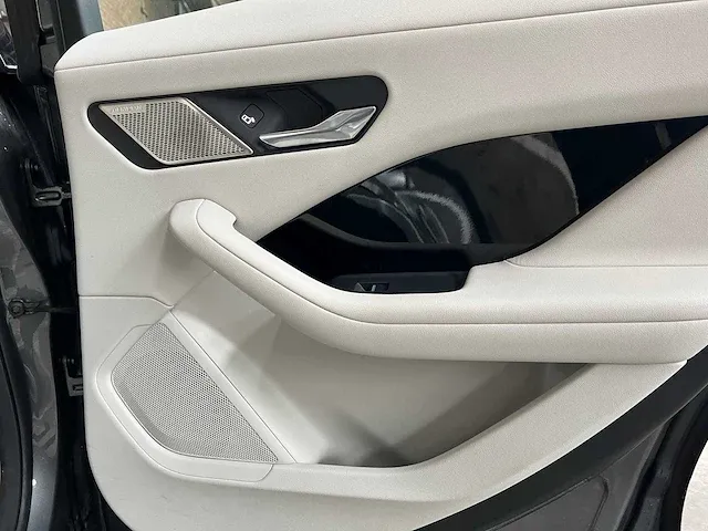 Jaguar i-pace ev400 se 90 kwh 400pk 2018 orig-nl, xb-178-s - afbeelding 54 van  57