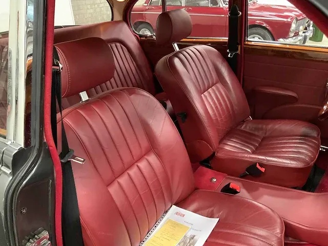 Jaguar mk 2 oldtimer - 1967 - afbeelding 3 van  33