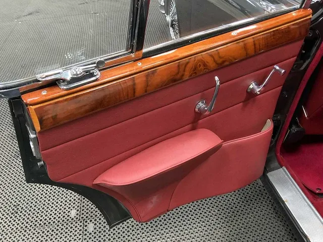 Jaguar mk 2 oldtimer - 1967 - afbeelding 8 van  33