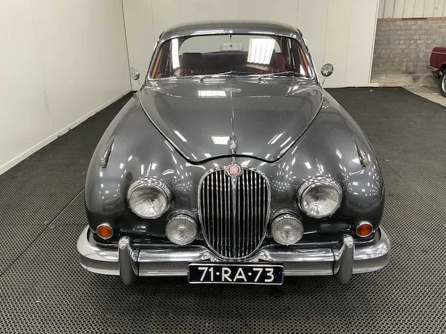 Jaguar mk 2 oldtimer - 1967 - afbeelding 29 van  33