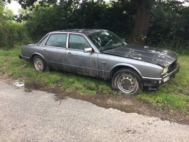 Jaguar personenauto - afbeelding 6 van  11