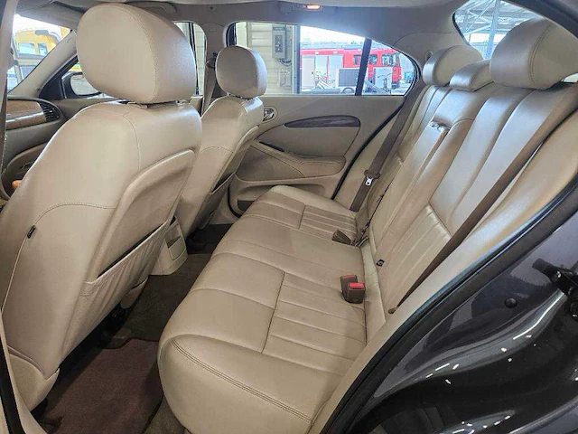 Jaguar s-type 2.5 v6 executive , 95-lh-zj - afbeelding 17 van  20