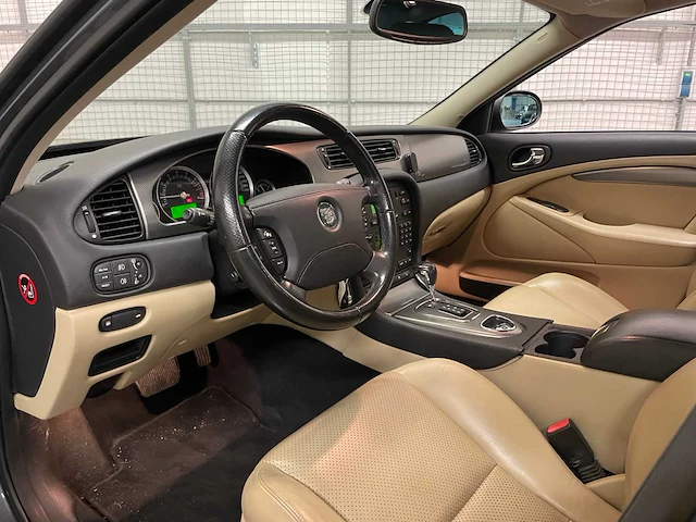 Jaguar s-type 2.5 v6 sport 200pk 2004 (origineel-nl), 83-ph-nj - afbeelding 15 van  41