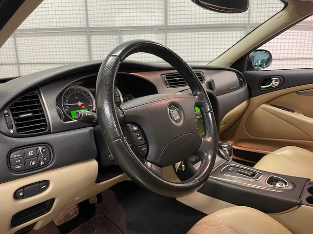 Jaguar s-type 2.5 v6 sport 200pk 2004 (origineel-nl), 83-ph-nj - afbeelding 16 van  41