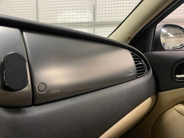 Jaguar s-type 2.5 v6 sport 200pk 2004 (origineel-nl), 83-ph-nj - afbeelding 19 van  41