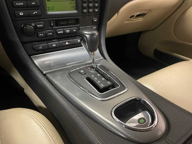 Jaguar s-type 2.5 v6 sport 200pk 2004 (origineel-nl), 83-ph-nj - afbeelding 21 van  41