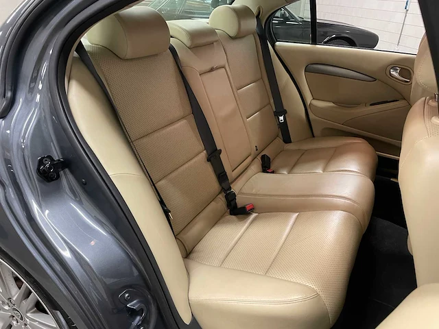 Jaguar s-type 2.5 v6 sport 200pk 2004 (origineel-nl), 83-ph-nj - afbeelding 31 van  41