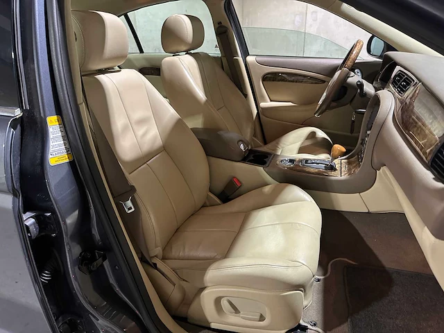 Jaguar s-type 3.0 v6 executive 238pk 2005, 20-sj-jl youngtimer - afbeelding 32 van  40