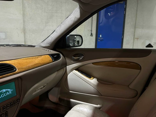 Jaguar s-type 4.0 v8 276pk 1999, zg-bz-61 - afbeelding 22 van  40