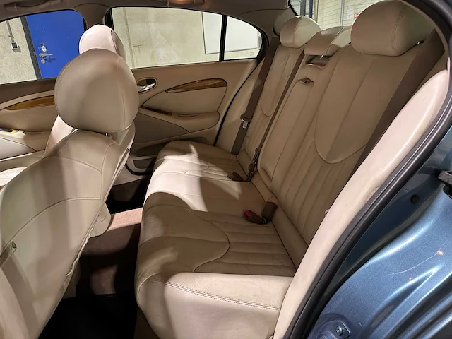 Jaguar s-type 4.0 v8 276pk 1999, zg-bz-61 - afbeelding 28 van  40