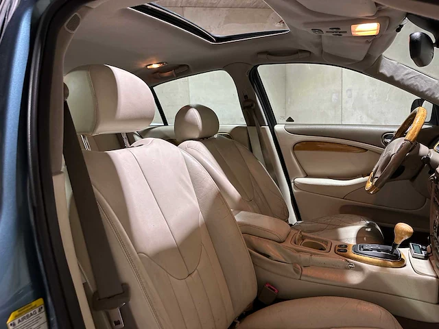 Jaguar s-type 4.0 v8 276pk 1999, zg-bz-61 - afbeelding 33 van  40