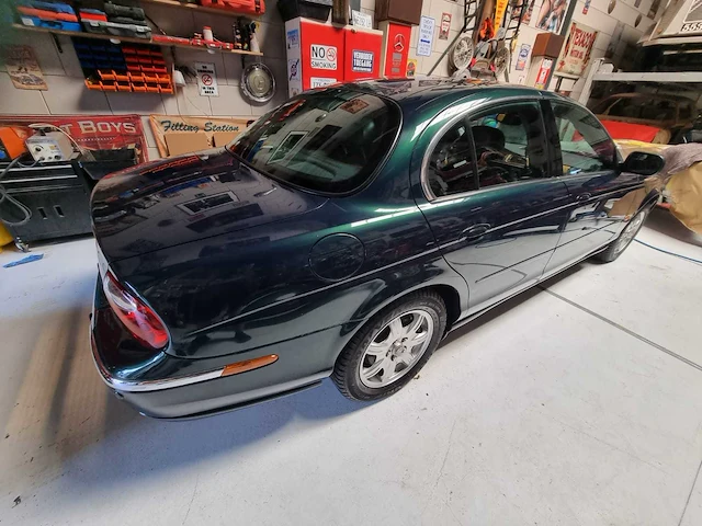 Jaguar s-type 4.0 v8, automaat - afbeelding 10 van  17