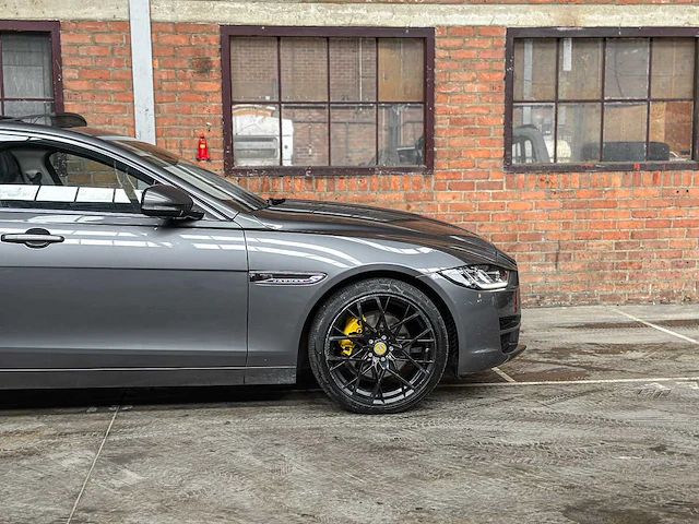 Jaguar xe 2.0 d portfolio 179pk 2015, h-969-ll - afbeelding 2 van  42