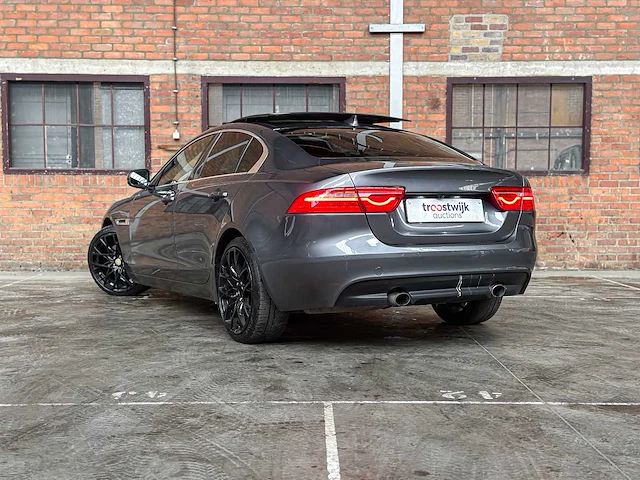 Jaguar xe 2.0 d portfolio 179pk 2015, h-969-ll - afbeelding 7 van  42