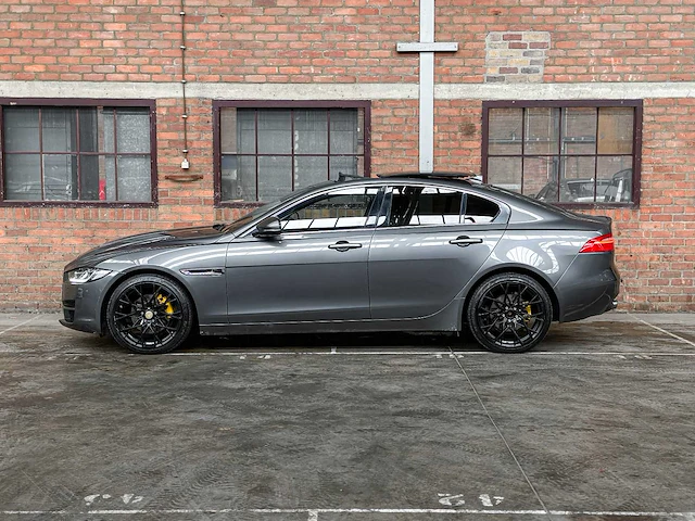 Jaguar xe 2.0 d portfolio 179pk 2015, h-969-ll - afbeelding 9 van  42