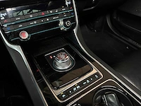 Jaguar xe 2.0 d portfolio 179pk 2015, h-969-ll - afbeelding 20 van  42