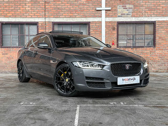 Jaguar xe 2.0 d portfolio 179pk 2015, h-969-ll - afbeelding 39 van  42