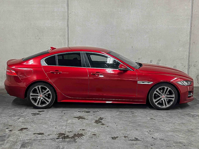 Jaguar xe 2.0 d r-sport (origineel-nl) portfolio x760 163pk 2015, gs-106-g - afbeelding 4 van  81