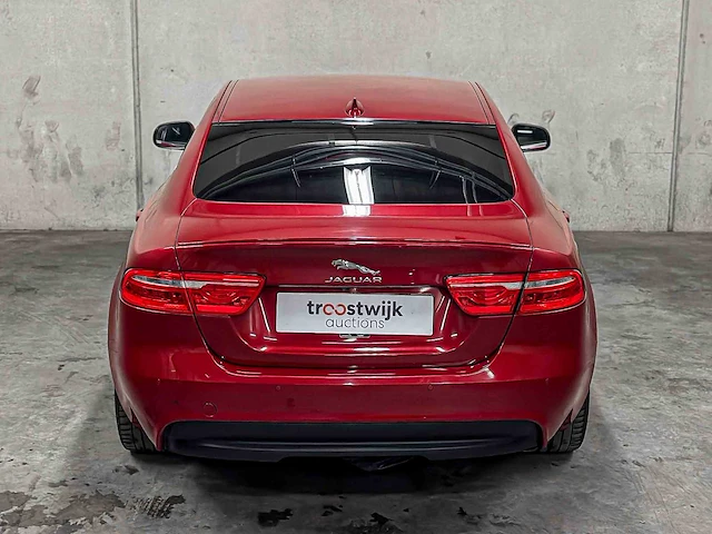 Jaguar xe 2.0 d r-sport (origineel-nl) portfolio x760 163pk 2015, gs-106-g - afbeelding 10 van  81