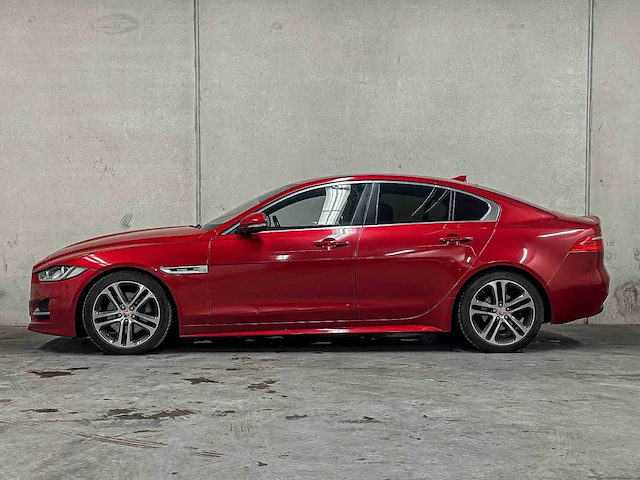 Jaguar xe 2.0 d r-sport (origineel-nl) portfolio x760 163pk 2015, gs-106-g - afbeelding 16 van  81