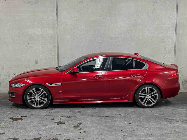 Jaguar xe 2.0 d r-sport (origineel-nl) portfolio x760 163pk 2015, gs-106-g - afbeelding 17 van  81