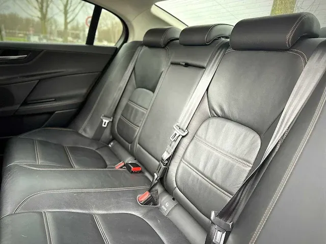 Jaguar xe 2.0 portfolio automaat, gt-047-p - afbeelding 7 van  29