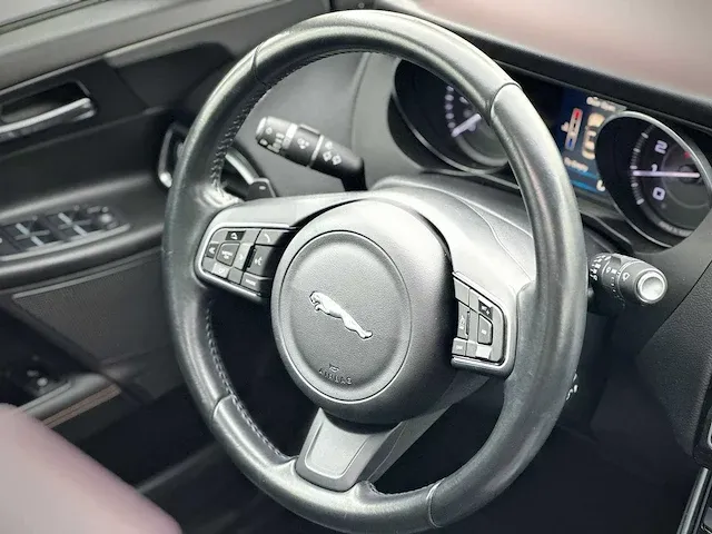 Jaguar xe 2.0 portfolio automaat, gt-047-p - afbeelding 8 van  29