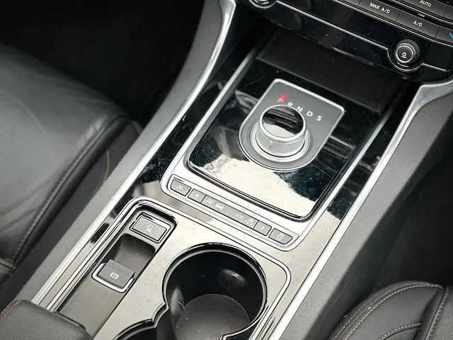 Jaguar xe 2.0 portfolio automaat, gt-047-p - afbeelding 11 van  29