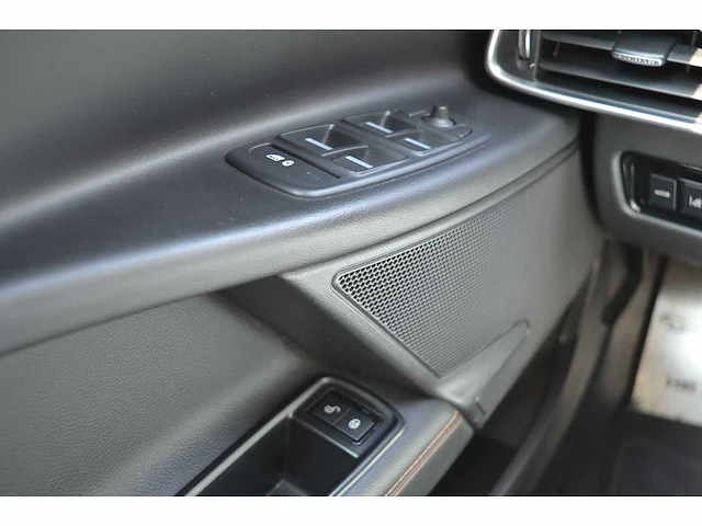 Jaguar xe 25t prestige business - personenauto - afbeelding 26 van  38