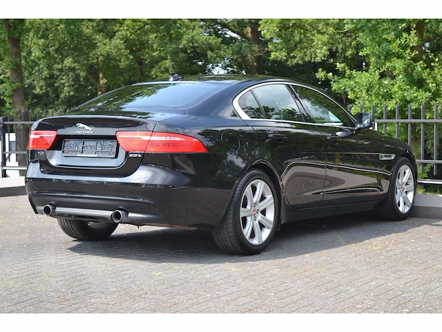 Jaguar xe 25t prestige business - personenauto - afbeelding 33 van  38