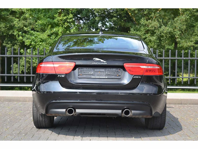 Jaguar xe 25t prestige business - personenauto - afbeelding 35 van  38