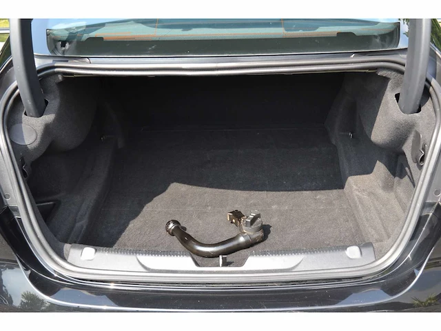 Jaguar xe 25t prestige business - personenauto - afbeelding 36 van  38