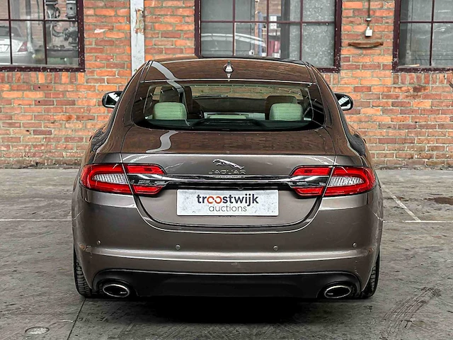Jaguar xf 2.0 luxury (origineel-nl) 241pk 2015, 8-zkt-10 - afbeelding 2 van  45