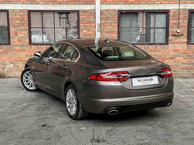 Jaguar xf 2.0 luxury (origineel-nl) 241pk 2015, 8-zkt-10 - afbeelding 4 van  45