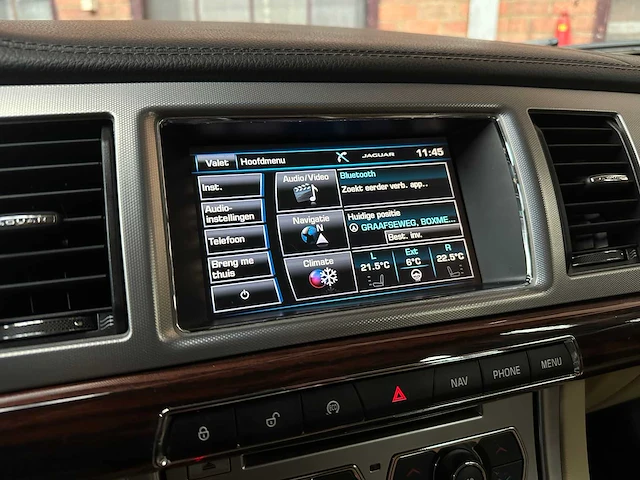 Jaguar xf 2.0 luxury (origineel-nl) 241pk 2015, 8-zkt-10 - afbeelding 20 van  45