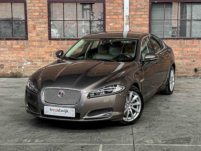 Jaguar xf 2.0 luxury (origineel-nl) 241pk 2015, 8-zkt-10 - afbeelding 12 van  45