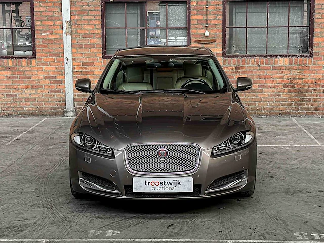 Jaguar xf 2.0 luxury (origineel-nl) 241pk 2015, 8-zkt-10 - afbeelding 23 van  45