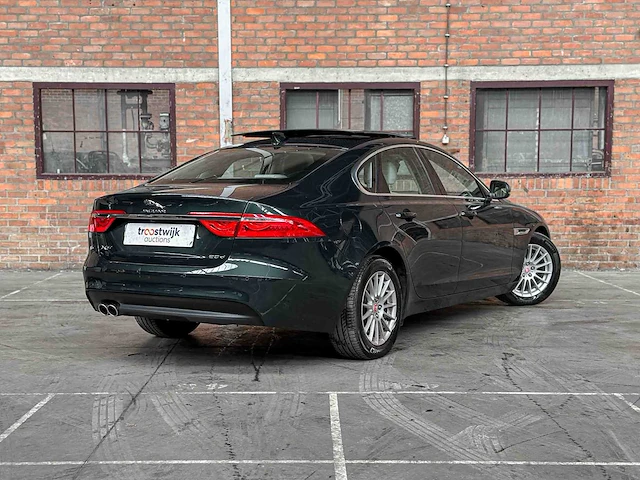 Jaguar xf 2.0d portfolio 179pk 2017, nd-065-g - afbeelding 2 van  43