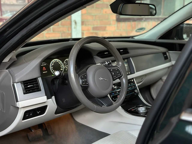 Jaguar xf 2.0d portfolio 179pk 2017, nd-065-g - afbeelding 9 van  43