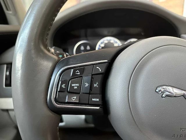 Jaguar xf 2.0d portfolio 179pk 2017, nd-065-g - afbeelding 13 van  43